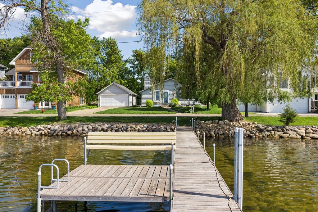 Photo of 3335 Crystal Bay Road, Wayzata, MN 55391 (MLS # 7073324)