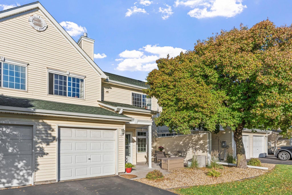 Photo of 552 Aqua Circle, Lino Lakes, MN 55014 (MLS # 7161096)