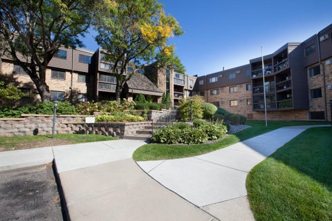 Photo of 999 41st Avenue NE #212, Columbia Heights, MN 55421 (MLS # 7154880)