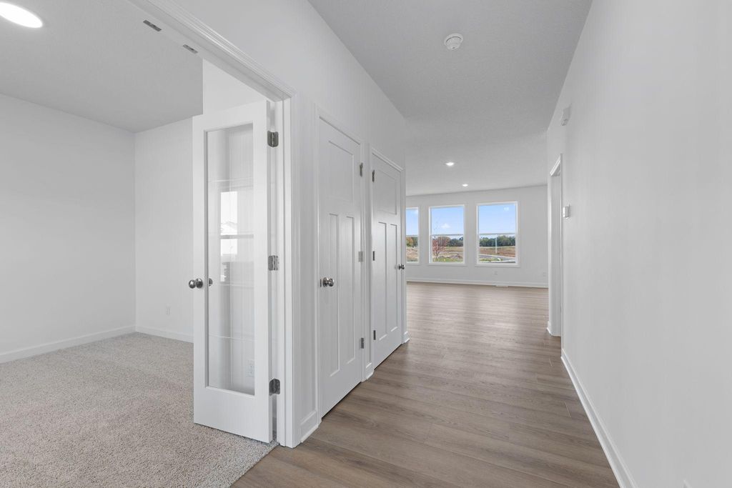 Photo of 7547 Upper 42nd Street N, Oakdale, MN 55128 (MLS # 7026062)