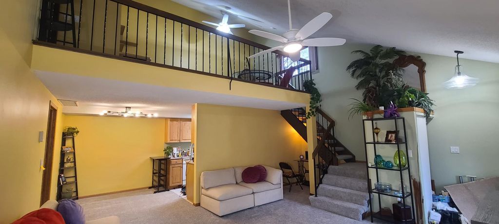 Photo of 2232 Mayfair Road, Golden Valley, MN 55427 (MLS # 7044226)