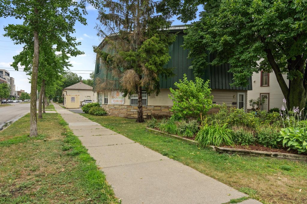 Photo of 3101 Irving Avenue S, Minneapolis, MN 55408 (MLS # 7059732)