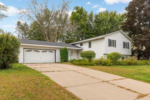2436 Lydia Avenue E Maplewood MN 55109