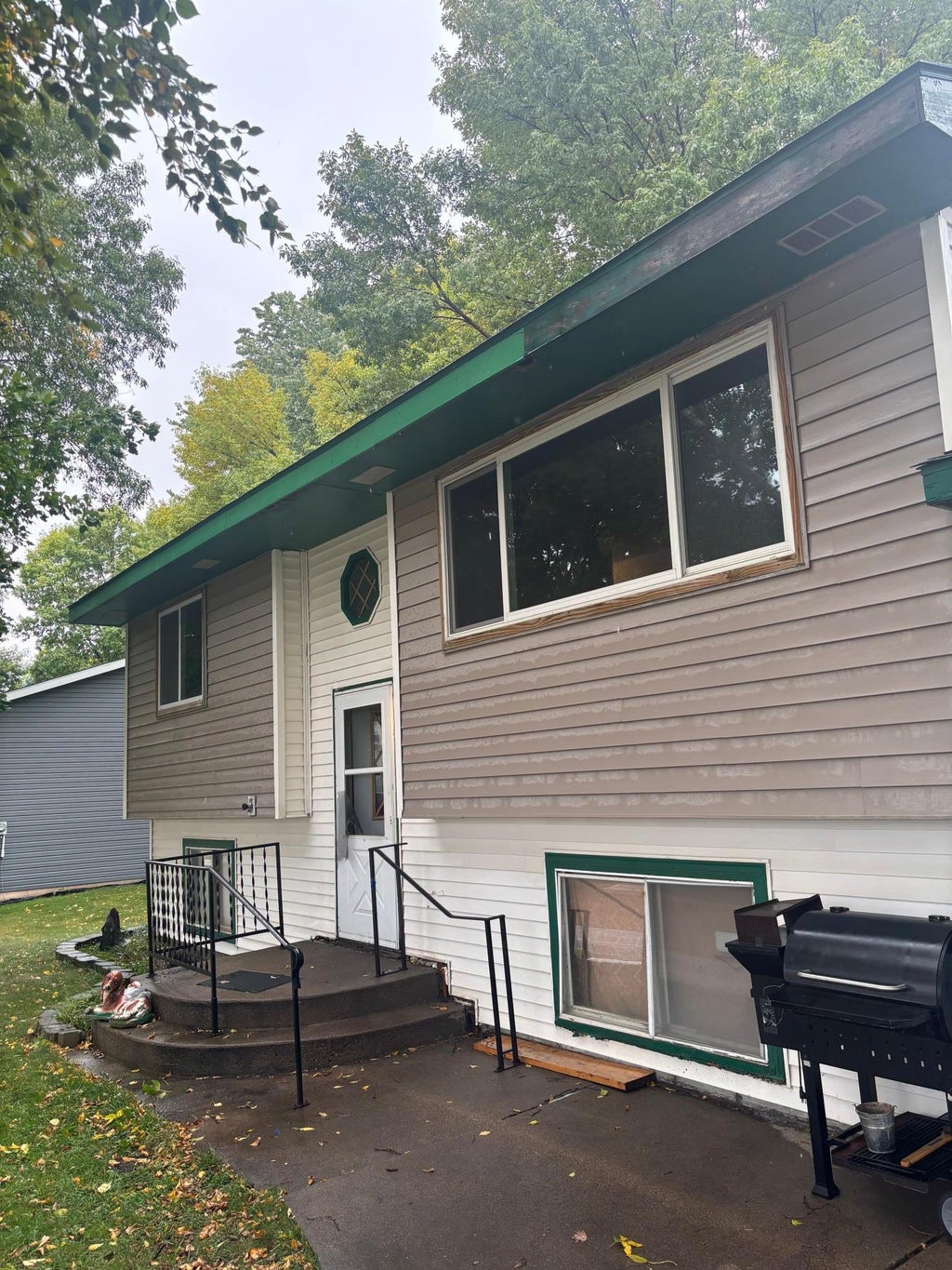 Photo of 610 4th Street W, Maple Lake, MN 55358 (MLS # 7150929)
