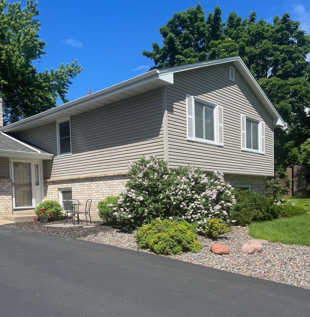 Photo of 9200 67th Avenue N, Brooklyn Park, MN 55428 (MLS # 7020861)