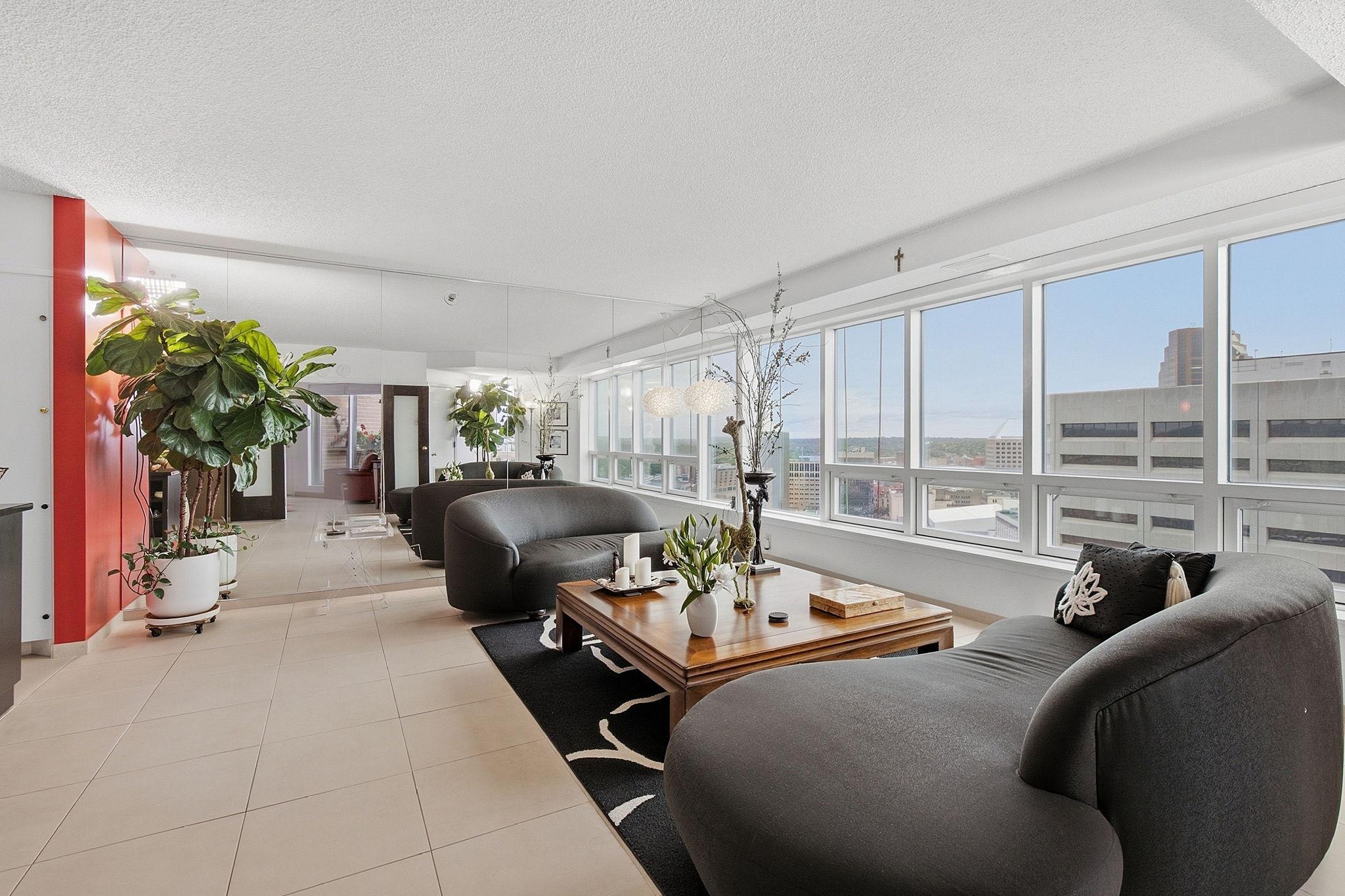 168 6th Street E 3206