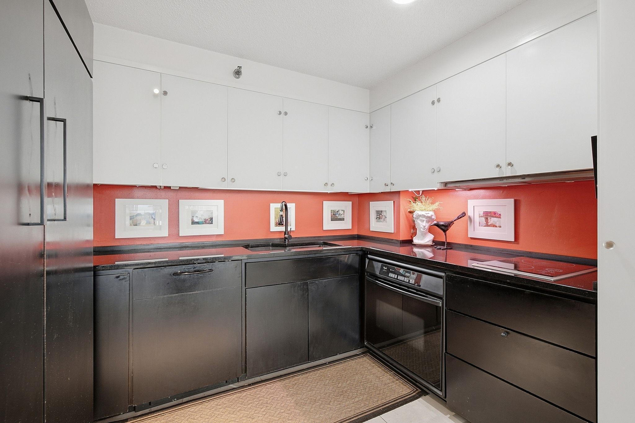 168 6th Street E 3206