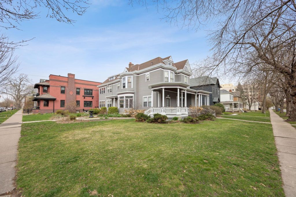 Photo of 78 Arundel Street, Saint Paul, MN 55102 (MLS # 7005774)