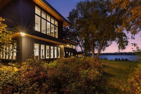 10 W Shore Road North Oaks MN 55127