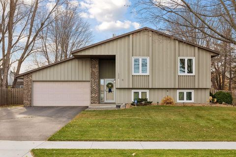 1026 Whitney Drive Apple Valley MN 55124