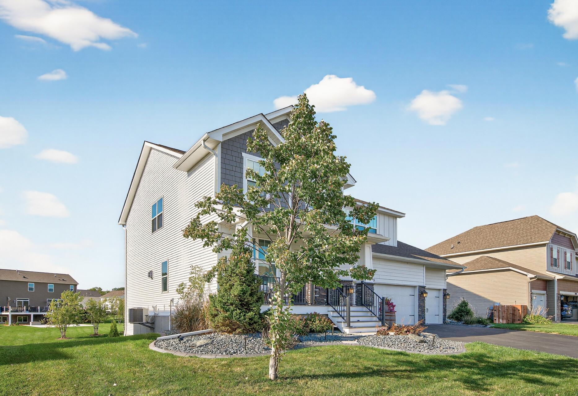 10813 Orchid Lane N