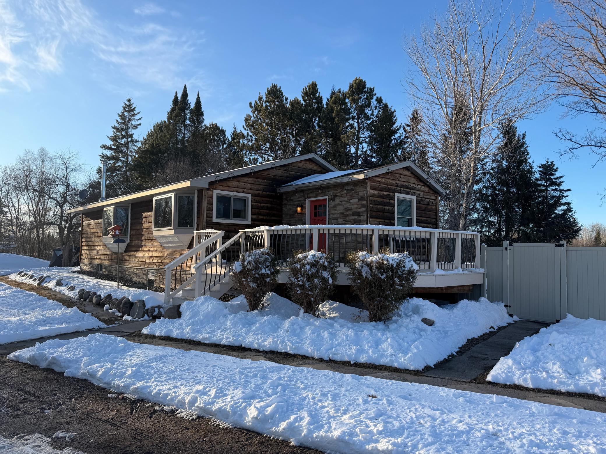 48225 Great River Road