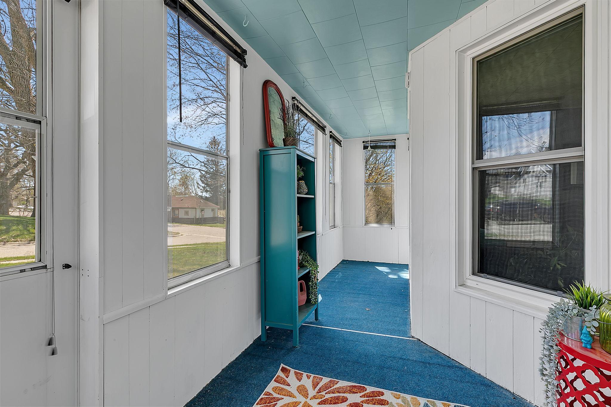 71 Cherry Street S