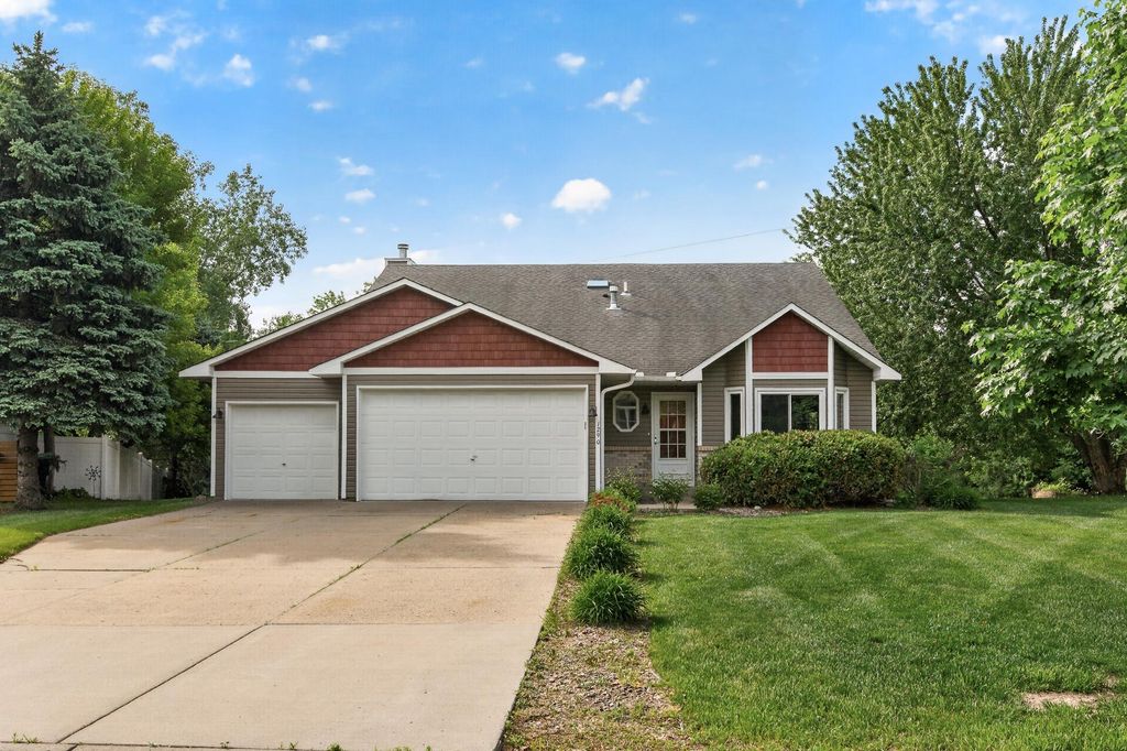 Photo of 1290 109th Avenue NW, Coon Rapids, MN 55433 (MLS # 7082998)