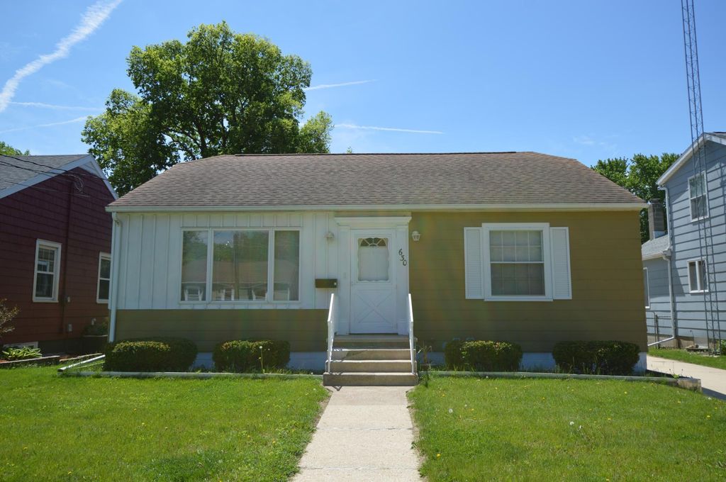 Photo of 630 15th Street NE, Rochester, MN 55906 (MLS # 7078310)