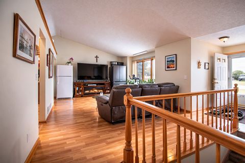 1242 Myrtle Street N Maplewood MN 55119