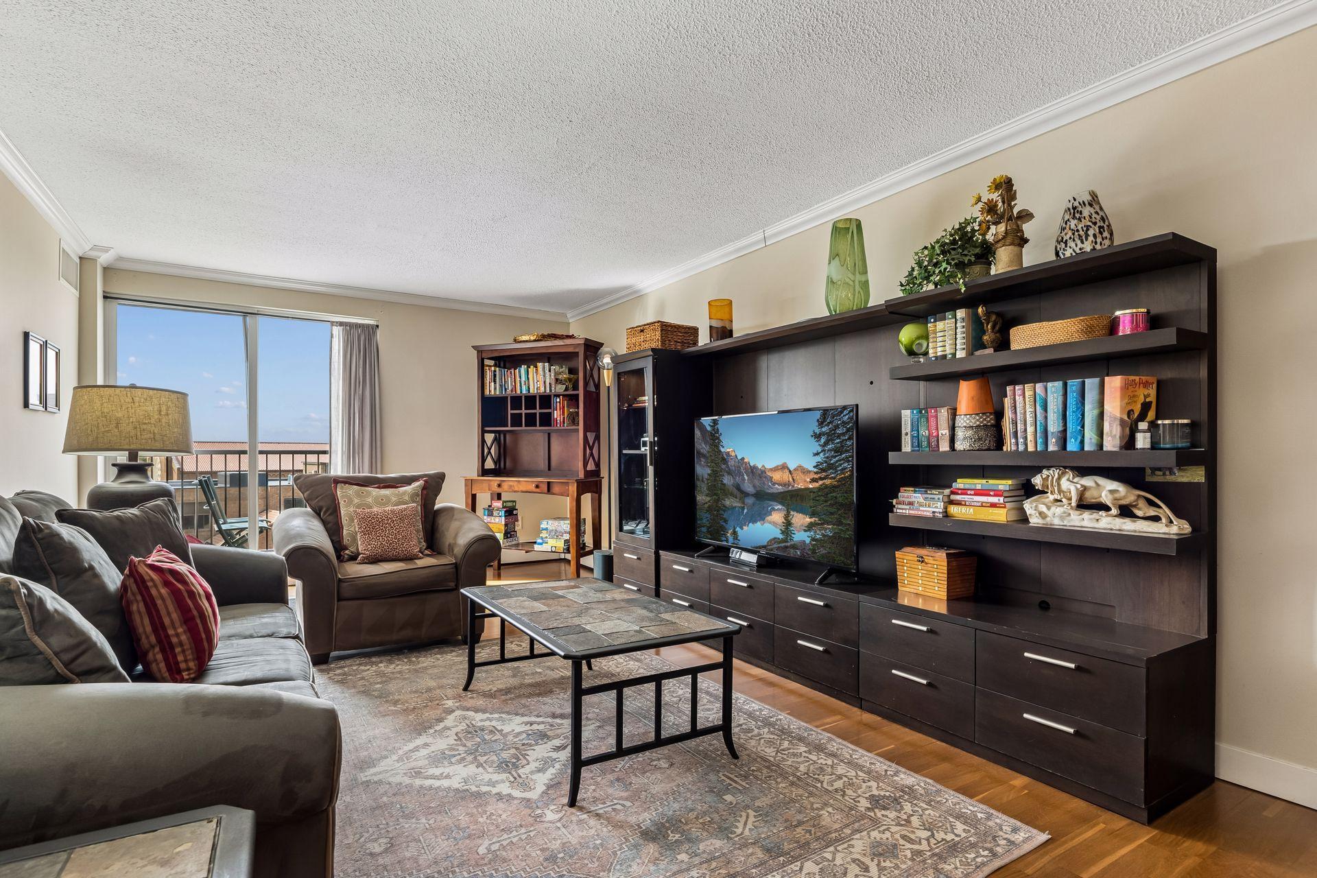 2800 W 44th Street 603