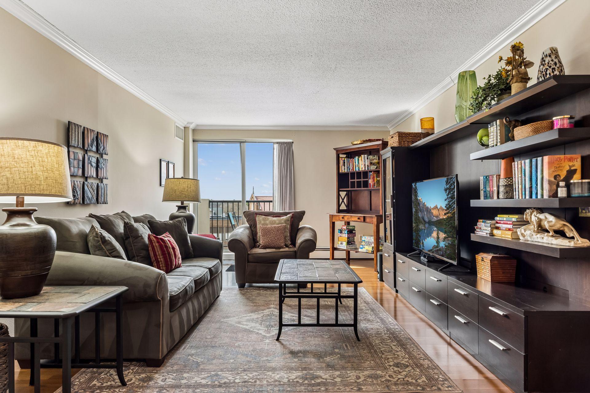 2800 W 44th Street 603