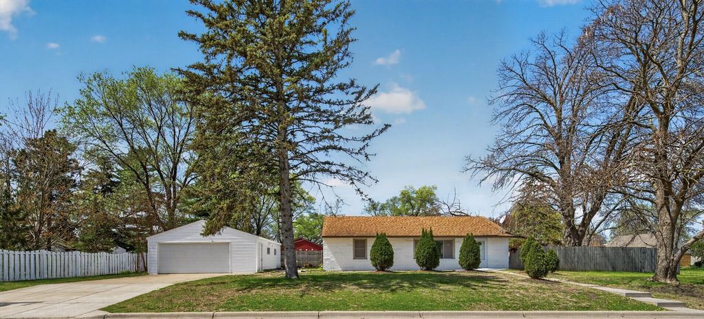 Photo of 7001 Lombardy Lane, Crystal, MN 55428 (MLS # 7054297)