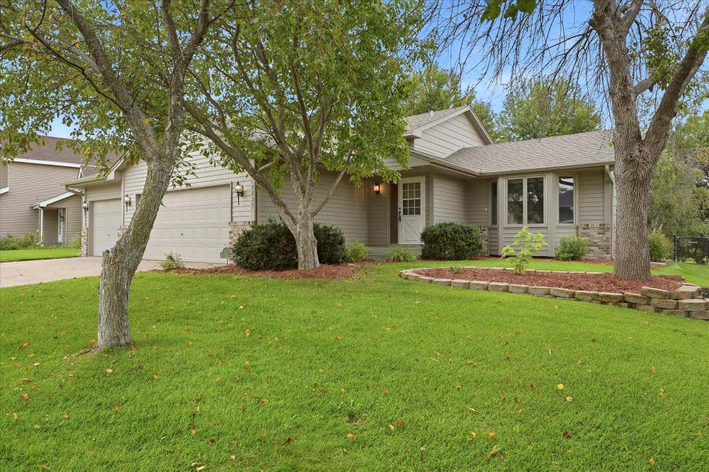 Photo of 9225 Queens Gardens, Brooklyn Park, MN 55443 (MLS # 7133308)
