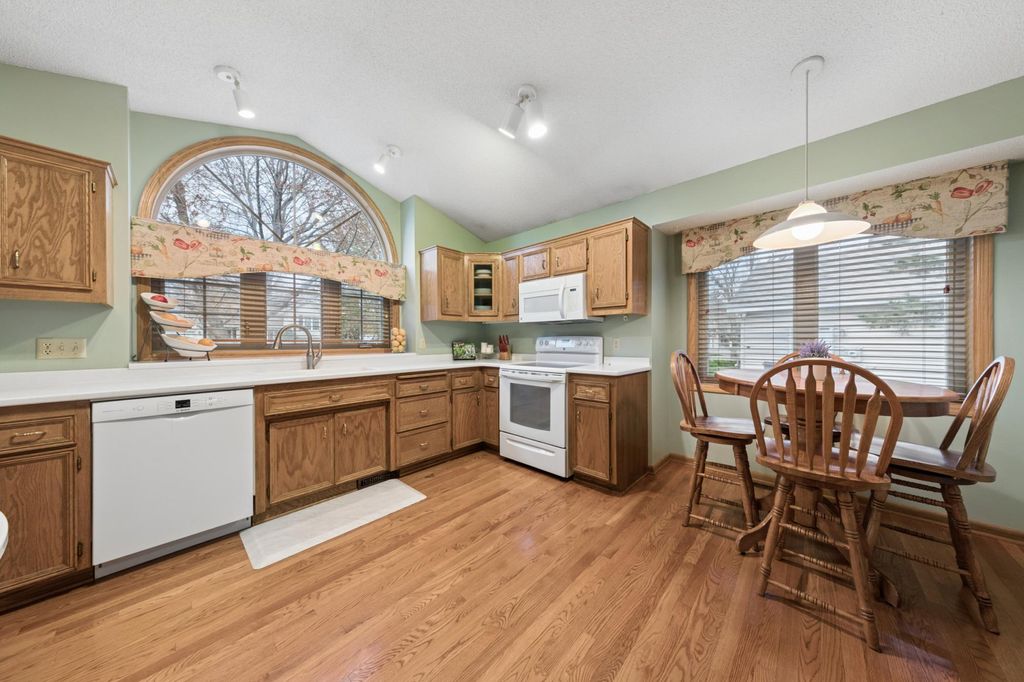 Photo of 8528 Flamingo Drive, Chanhassen, MN 55317 (MLS # 7077395)
