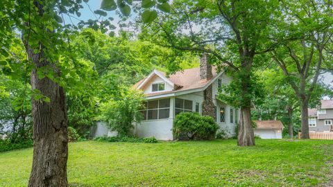 3672 Snelling Avenue N Arden Hills MN 55112