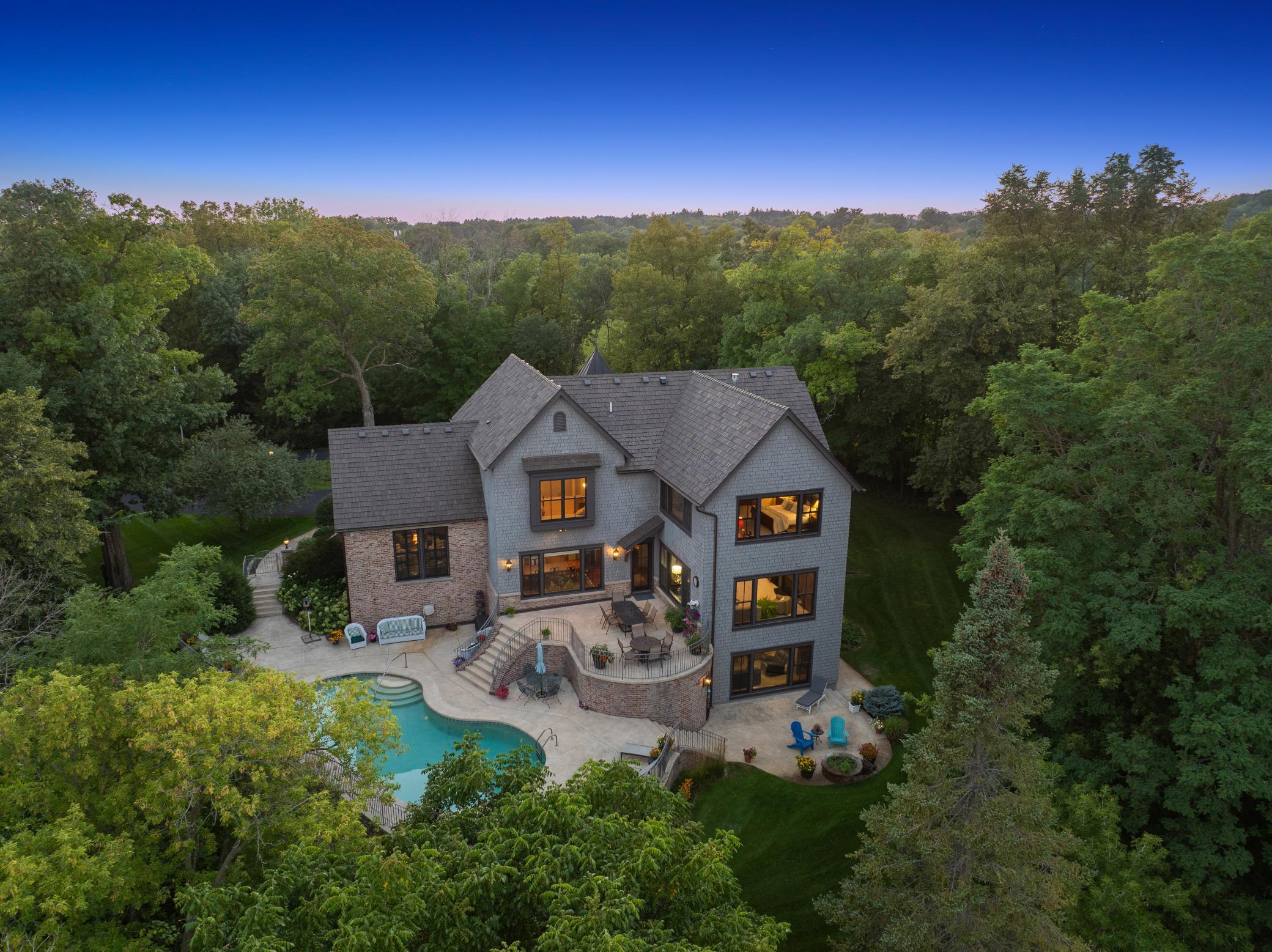 1070 Ferndale Road W