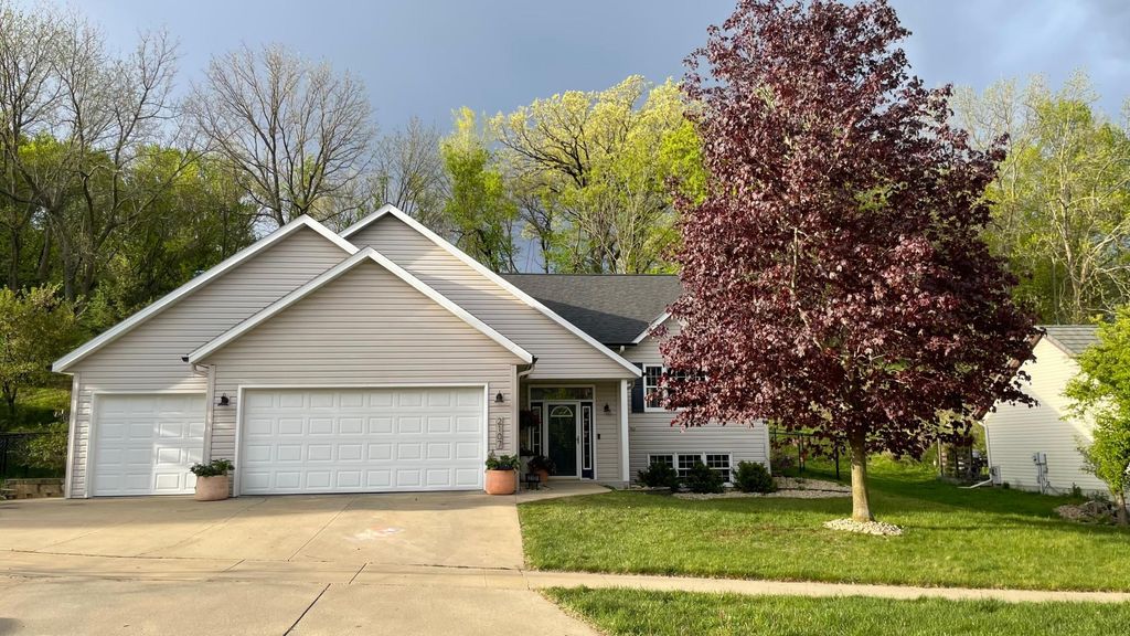 Photo of 2107 Ponderosa Drive SW, Rochester, MN 55902 (MLS # 7072768)