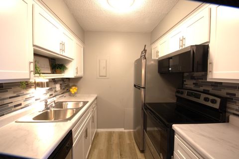 2720 Dale Street N C212 Roseville MN 55113