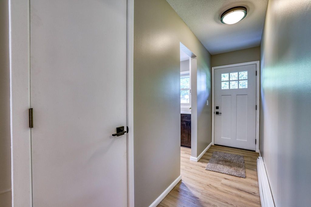 Photo of 10917 Southview Drive, Burnsville, MN 55337 (MLS # 7017803)