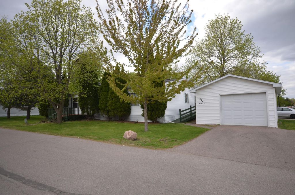 Photo of 324 Mozart Avenue E, Mankato, MN 56001 (MLS # 7069009)