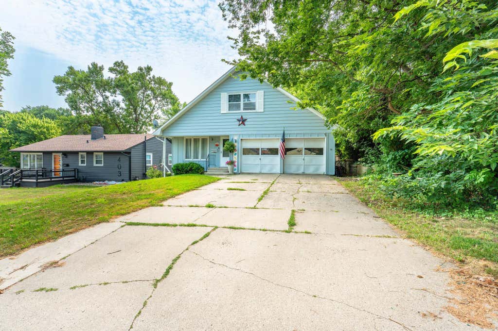 Photo of 405 W Channing Avenue, Fergus Falls, MN 56537 (MLS # 7119255)