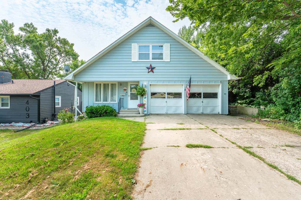 Photo of 405 W Channing Avenue, Fergus Falls, MN 56537 (MLS # 7119255)
