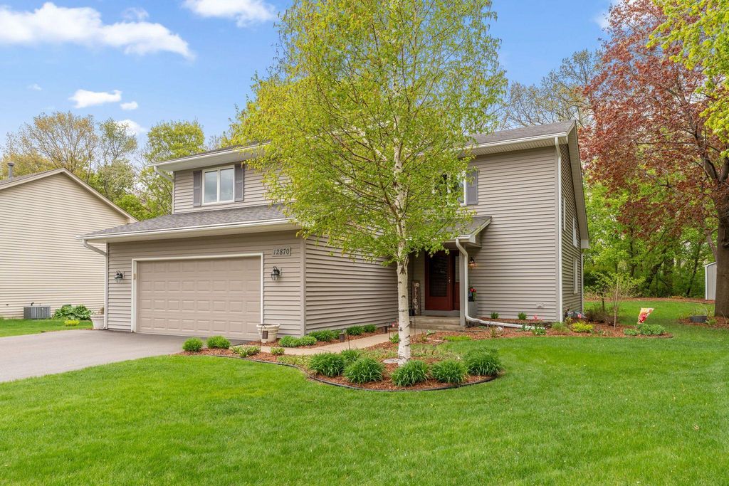 Photo of 12870 Essex Way, Apple Valley, MN 55124 (MLS # 7006565)