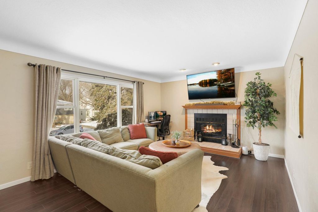 Photo of 106 19th Avenue N, South Saint Paul, MN 55075 (MLS # 6824277)