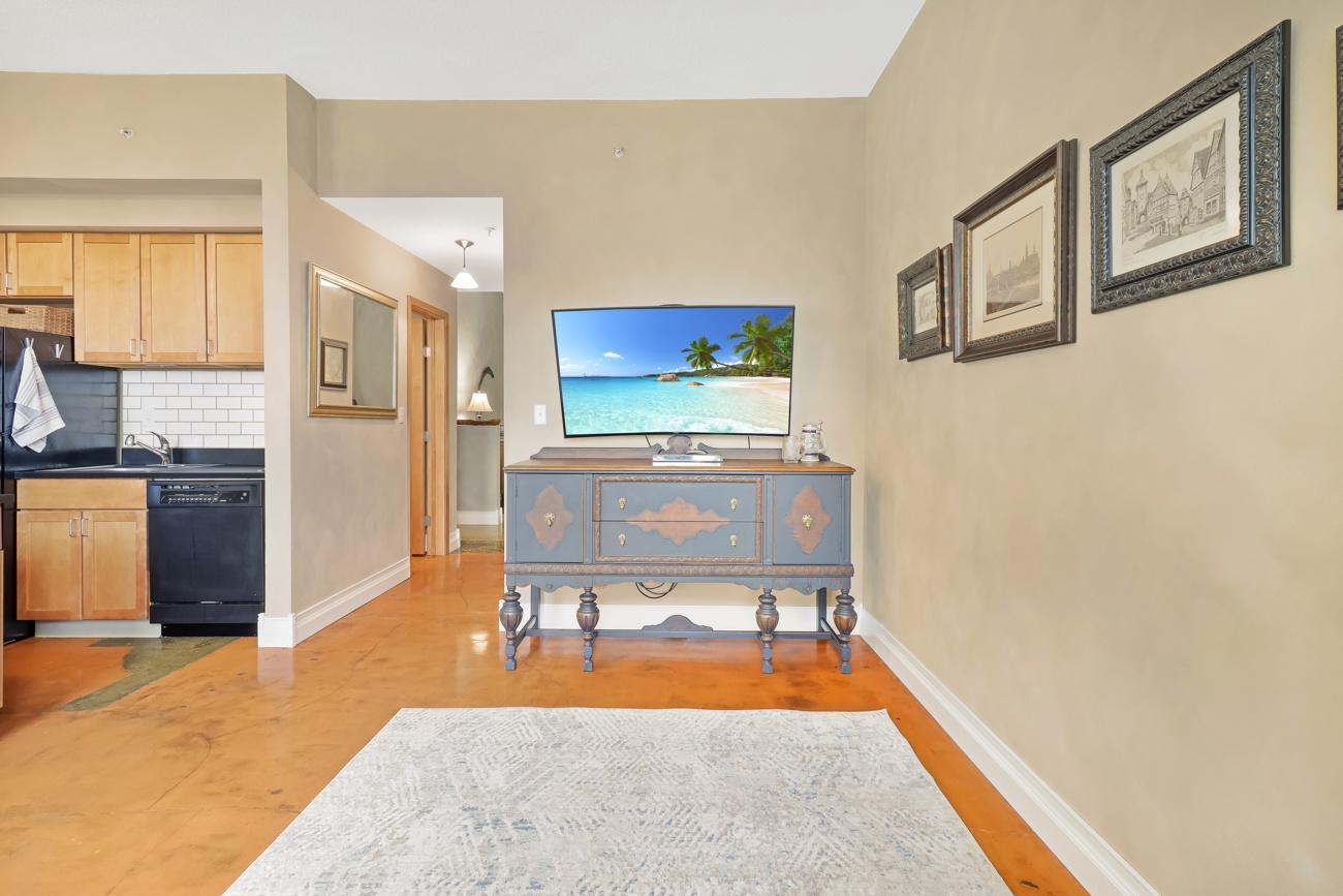 488 Wabasha Street N 606