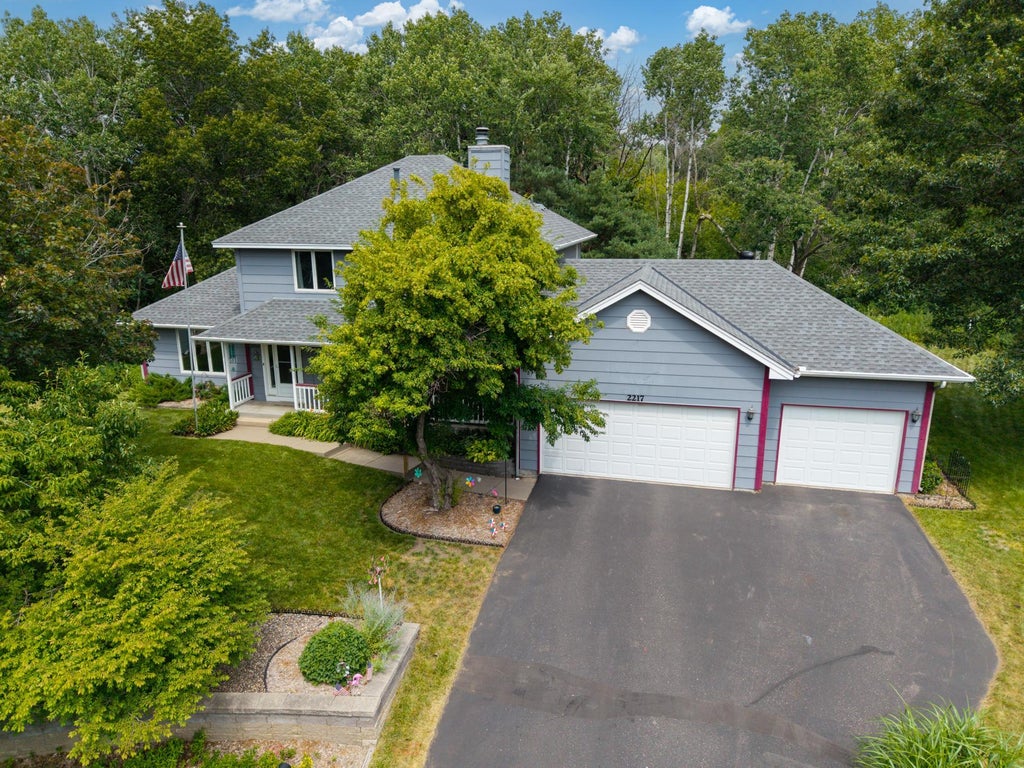 Photo of 2217 Gentry Avenue N, Saint Paul, MN 55128 (MLS # 7052538)