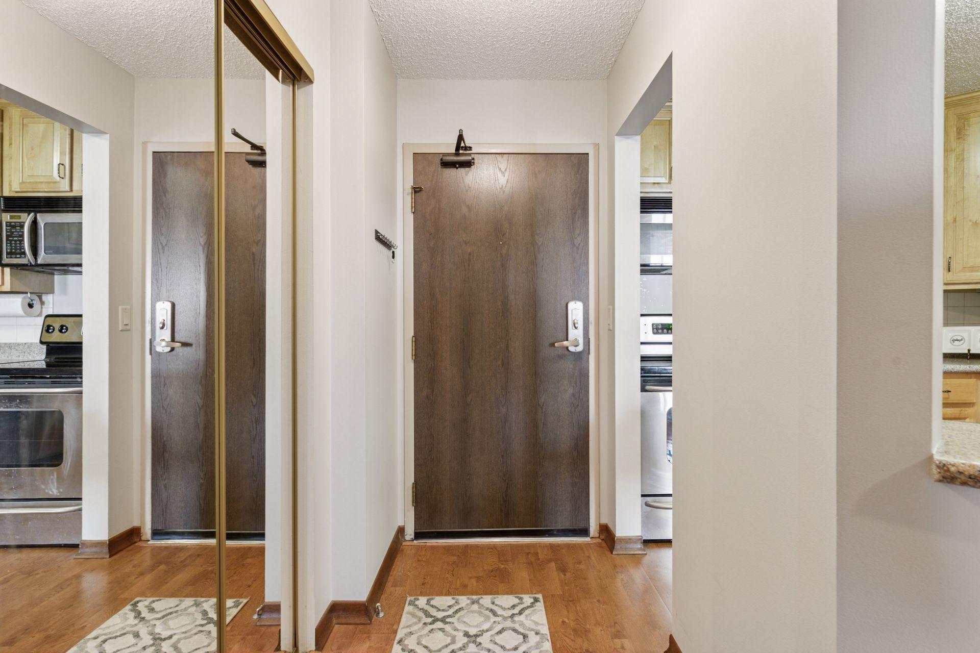 78 10th Street E 3108