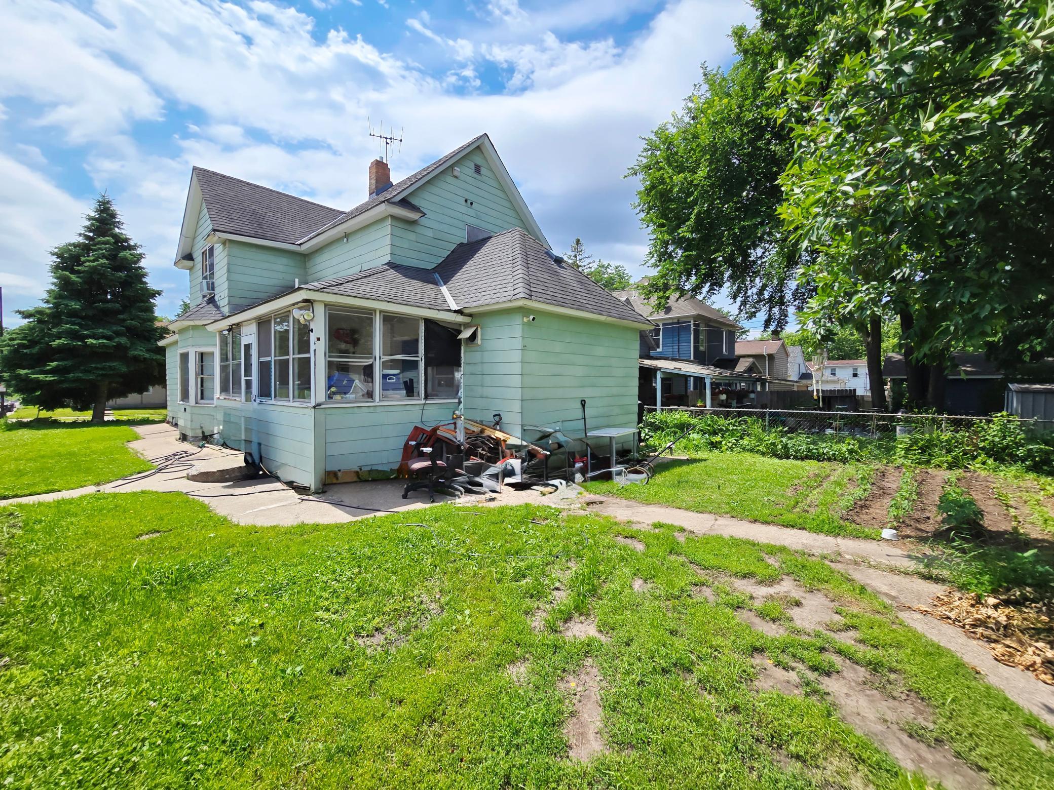 35 Front Avenue