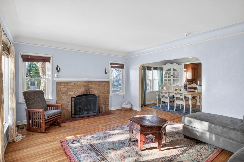 Photo of 2501 Logan Avenue N, Minneapolis, MN 55411 (MLS # 7017696)