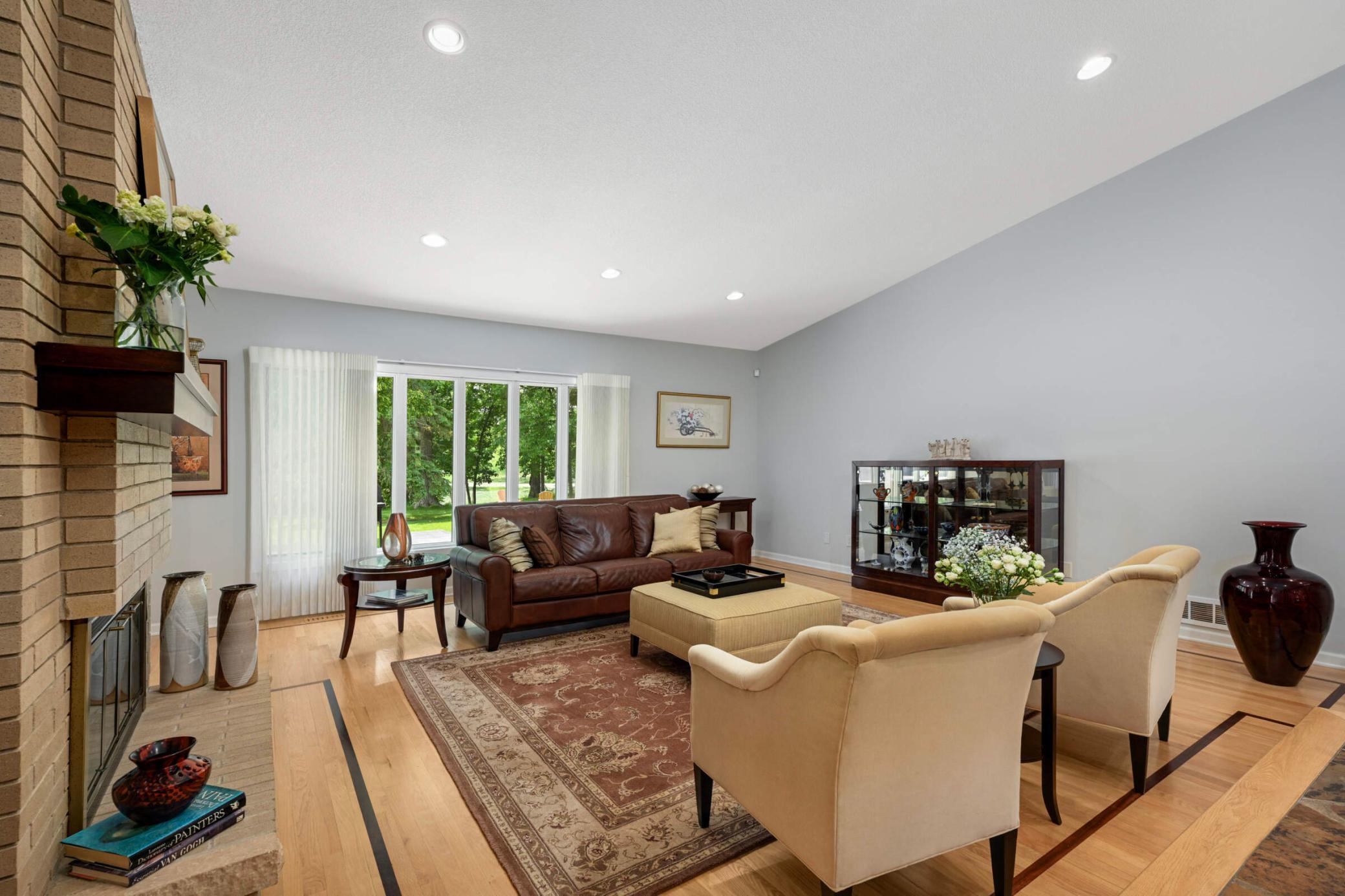 2367 Apache Court