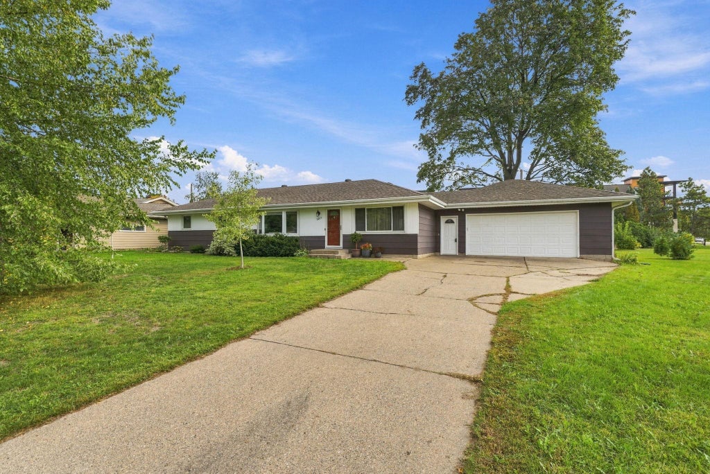 Photo of 8413 Meadow Lake Road E, New Hope, MN 55428 (MLS # 7141044)