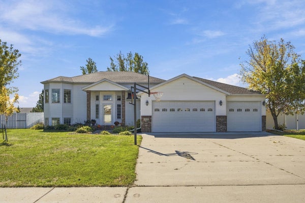 433 PRESCOTT LN, WEST FARGO, ND 58078 - Image 3d3a9e765fbe1df13e1f6ef2dc23d7f1/2157133707