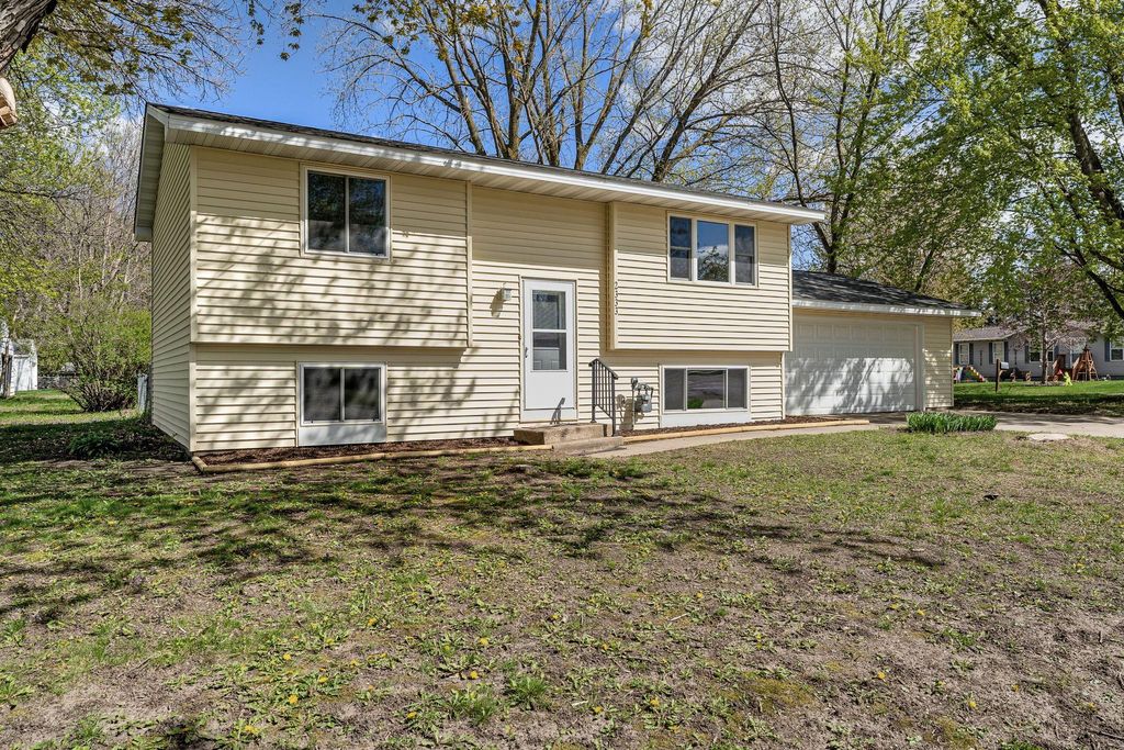 Photo of 2333 4th Avenue NW, Owatonna, MN 55060 (MLS # 7066477)