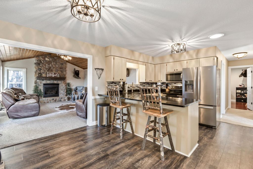 Photo of 6517 County Rd 5 NW, Annandale, MN 55302 (MLS # 7087143)