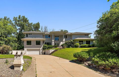 2935 Minnehaha Curve E Minnetonka MN 55391