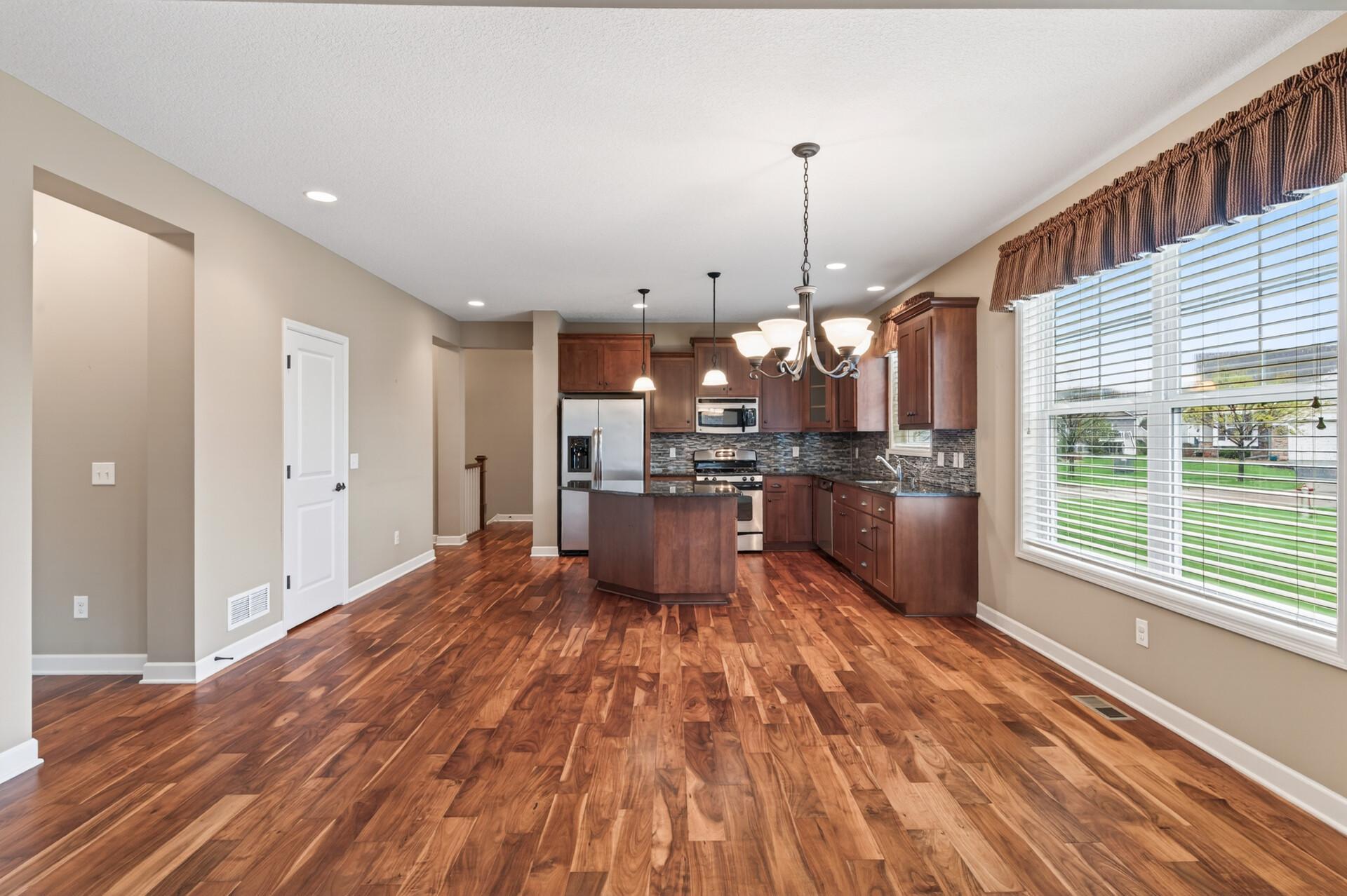 10727 Kingsfield Lane