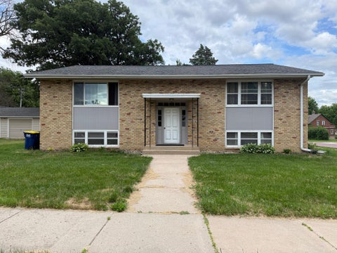 Photo of 305 N Van Buren Avenue, Springfield, MN 56087 (MLS # 7129280)