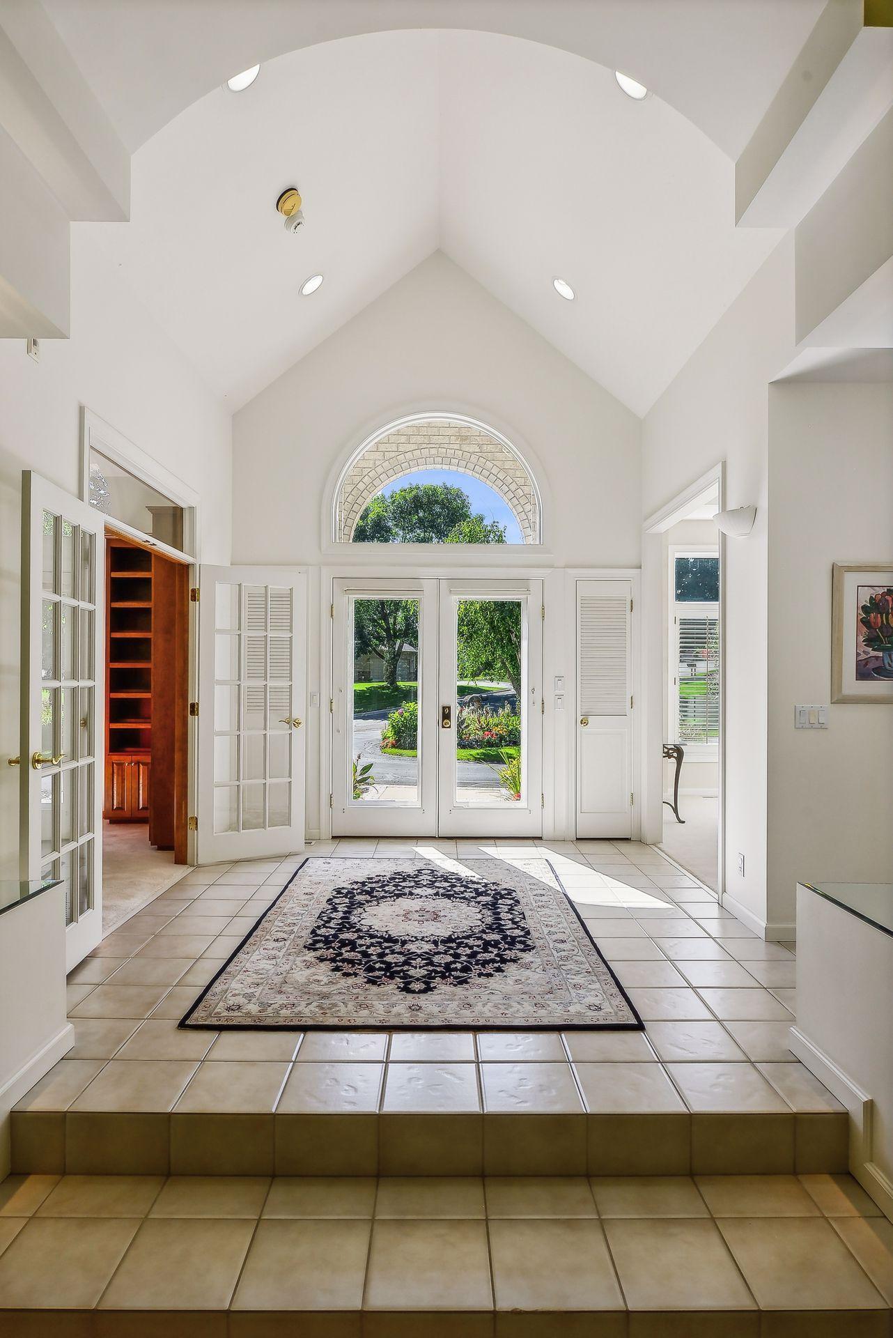689 Brookside Lane