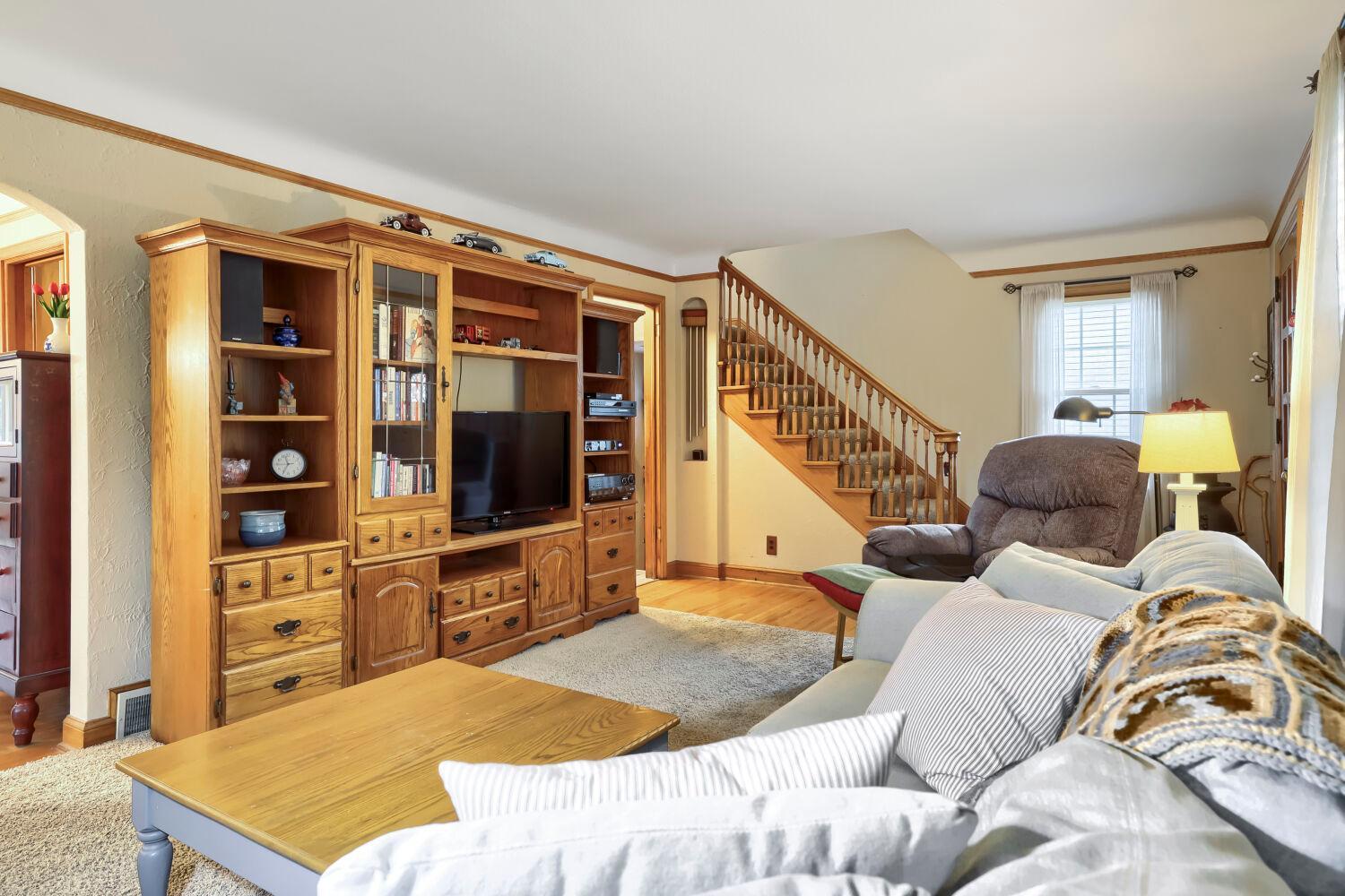 6228 Wentworth Avenue - Photo 4
